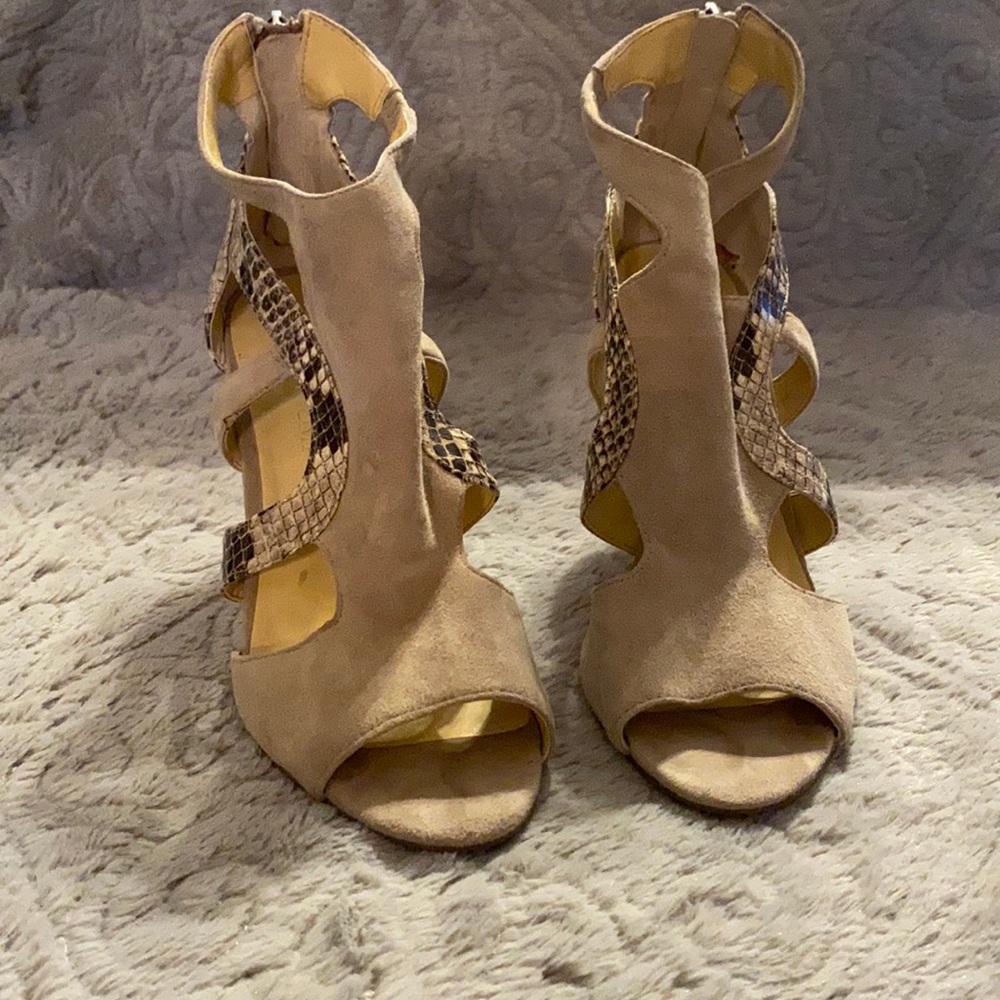 Ivanka Trump heels. Used